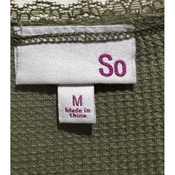 So ~ Short Sleeve V-Neck ~ Size Medium ~ Waffle Style Material - Picture 4 of 5